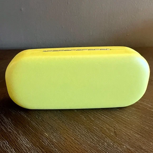 MARC JACOBS Sunglasses MJ693S-HYMIC-55  Shades White NEW With Case/Wipe - Picture 9 of 10